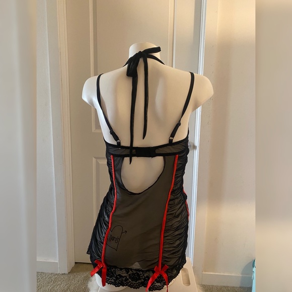 Sexy Burlesque Lingerie Red and Black Lace with extra halter tie, LIKE NEW XL - Picture 2 of 3